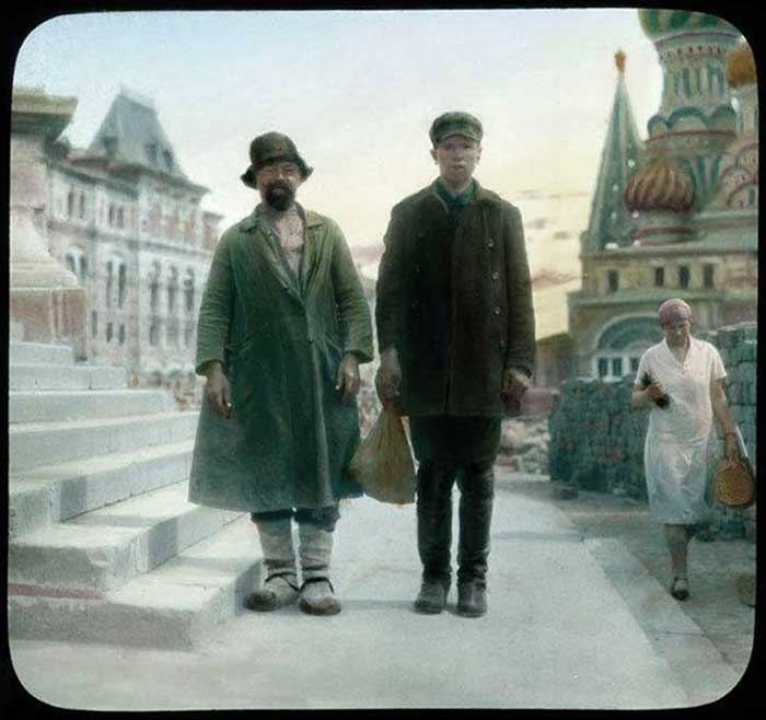 Колоритная парочка. Смычка города и деревни
