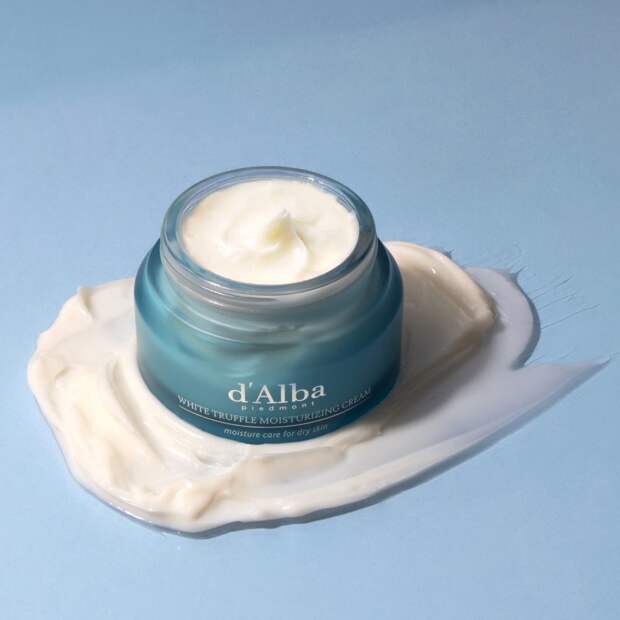 Крем для лица White Truffle Moisturizing Cream, d'Alba, 3750 руб. («Золотое яблоко»)
