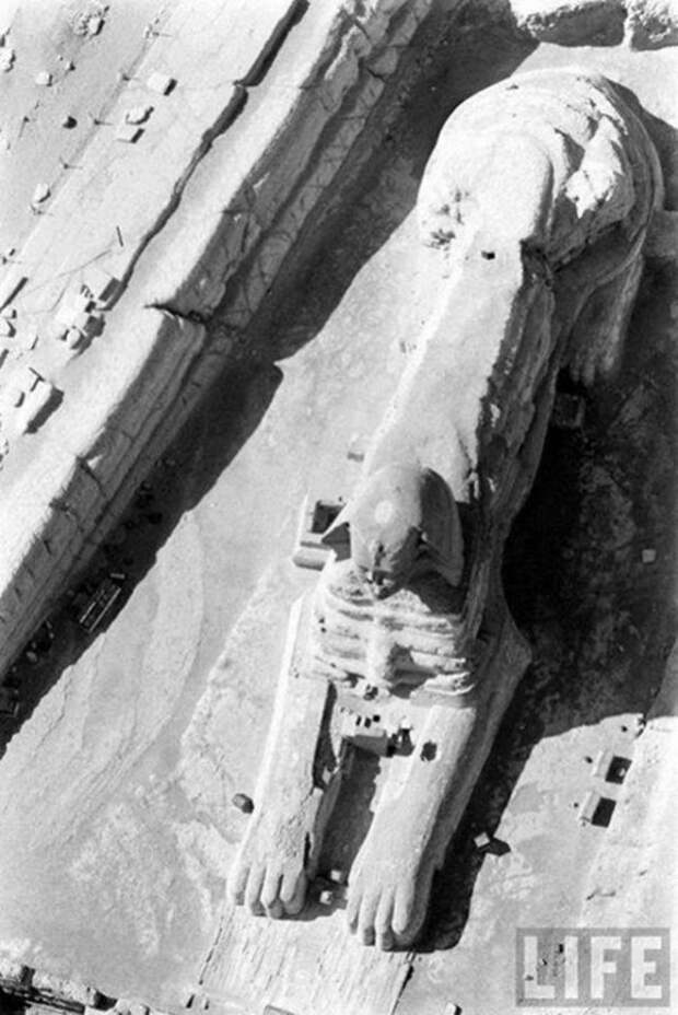 Люк сверху Сфинкса