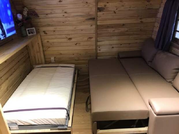 Домик площадью 24 кв м, в котором есть все для дачного отдыха