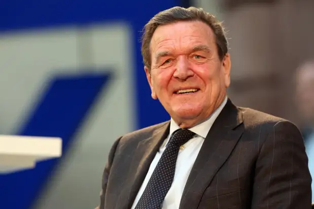 В Германии призвали наказать экс-канцлера Шредера за связи с Россией