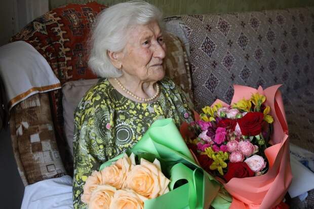 Жительница Новомосковска отметила 100-летний юбилей