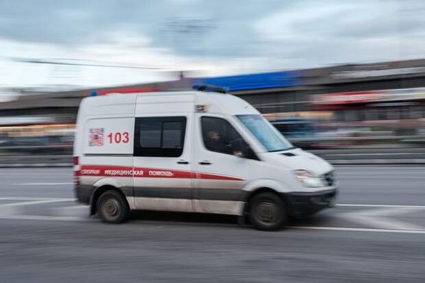 Дрон ВСУ атаковал автомобиль в Белгородской области, пострадал мужчина