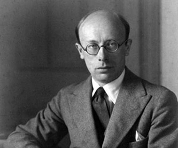 Макс Ньюмен (1897–1984) и группа его помощников создала первый цифровой электронный программируемый компьютер «Колосс» (Colossus) для взлома зашифрованных военных немецких радиограмм