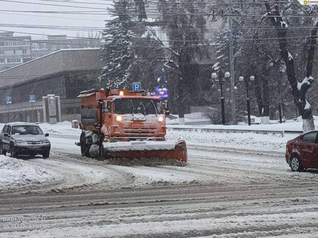 В Туле задействовано 115 единиц техники для борьбы со снегом