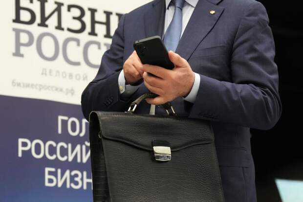 Путин рассказал о слаженной работе парламента, правительства и бизнеса