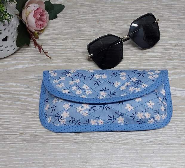 Самый простой в изготовлении футляр для солнцезащитных и любых объемных очков. Выкройка