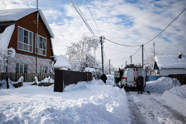 В двух районах Кубани ввели режим ЧС из-за снегопада