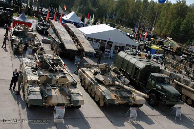 Европейские партнеры не спешат с производством боеприпасов, а то, что выпускают, продают Украине по...