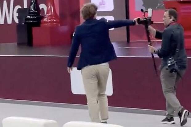 Карлсен впервые прокомментировал эмоциональное поведение после поражения от россиянина