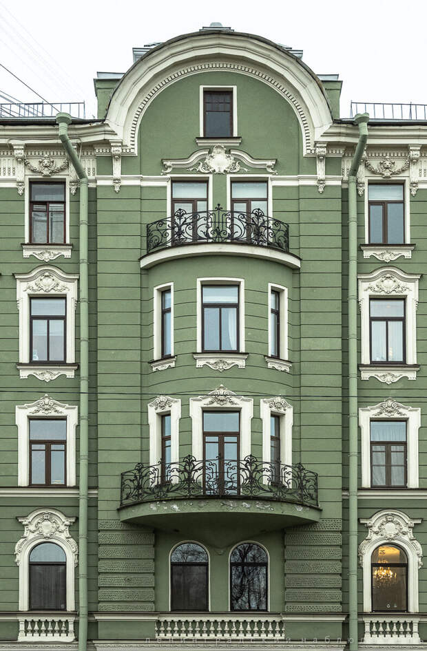 Один из самых красивых домов Петроградской стороны, в котором я мечтал побывать - 2.