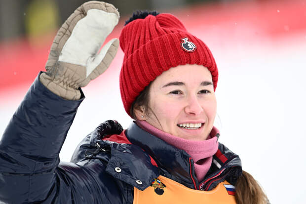 Российская лыжница Непряева заняла пятое место в скиатлоне на этапе Кубка мира