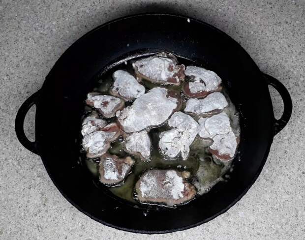 Сегодня хочу приготовить одно из самых моих любимых блюд из куриной печени, встречайте, печень по-берлински.-2