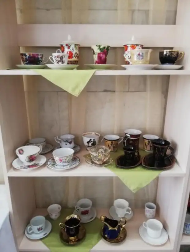 Выставка чашек проходит в Бобруйске.