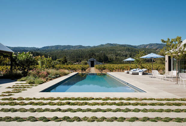 Впечатляющий дом посреди роскошных виноградников долины Напа в Калифорнии