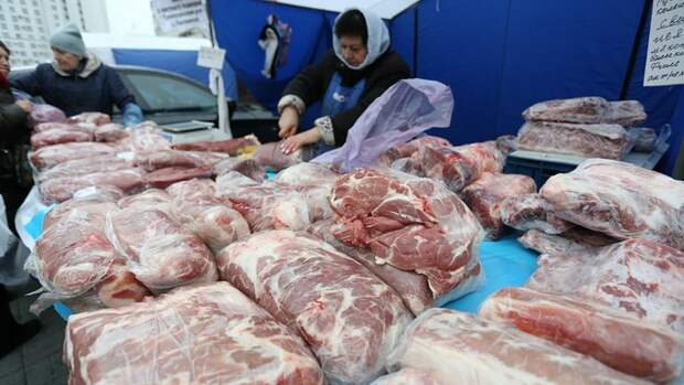 Осенняя продовольственная ярмарка в Барнауле / Фото: amic.ru