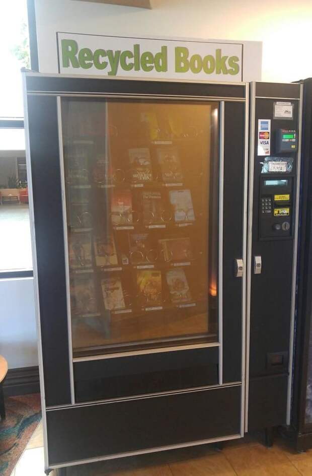 Торговый автомат с подержанными книгами аэропорт, в мире, интересное, креатив, подборка, самолет, удобно, фото