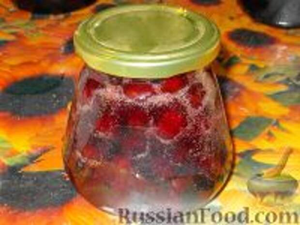 Фото к рецепту: Варенье из вишни с косточками