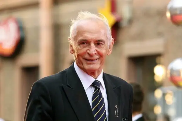 На месте захоронения Василия Ланового обнаружили фрагмент бесценной исторической реликвии