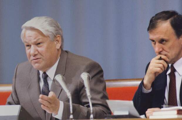 Борис Ельцин и Геннадий Бурбулис.