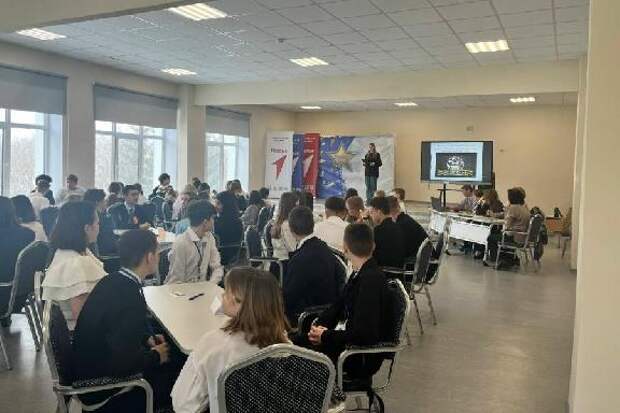 В Рассказовском округе прошел муниципальный этап Чемпионата по интеллектуальным играм "Что? Где? Когда?"