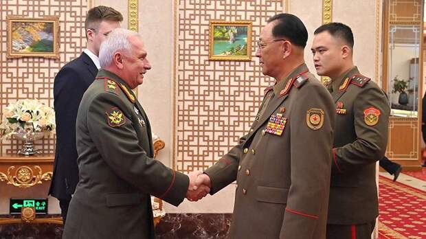 Замминистра обороны РФ обсудил развитие сотрудничества с министром обороны КНДР