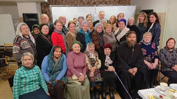 Социальный центр Святителя Тихона, гуманитарная помощь, волонтерсая акция