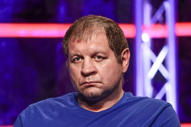 Александр Емельяненко развелся