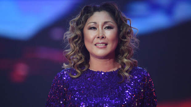 Певица Анита Цой вспомнила, что чуть не встретила Новый год в метро