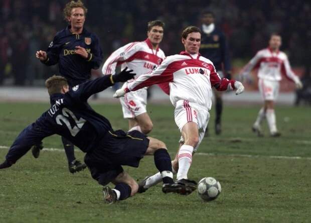 «Спартак» ведет трансляцию легендарного матча 2000 года с лондонским «Арсеналом»