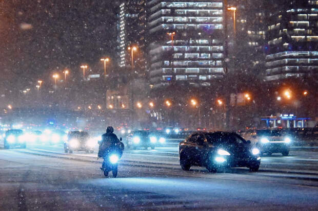 Москвичей предупредили о метели и гололеде