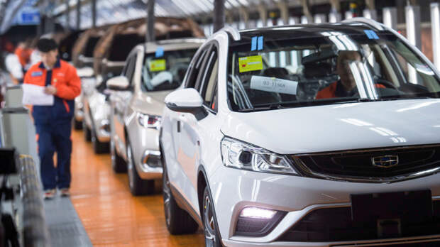 Экспорт легковых автомобилей из Китая в Россию в 2025 году упал на 42%