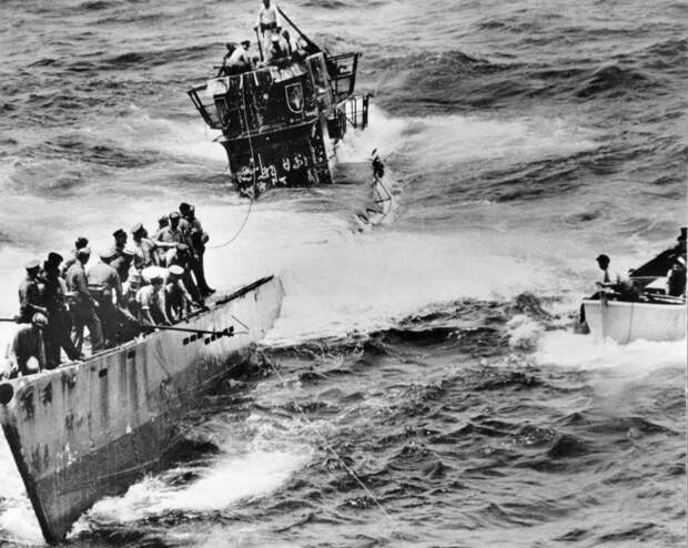 Захваченная американцами немецкая подлодка U-505. 4 июня 1944 г. вов, военное, интересное, история, трофеи, фото