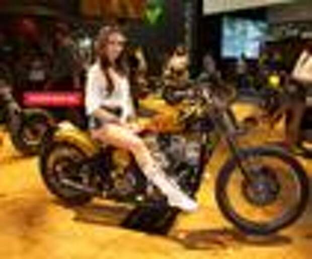 Самые красивые и сексуальные модели миланского мотошоу EICMA-2012