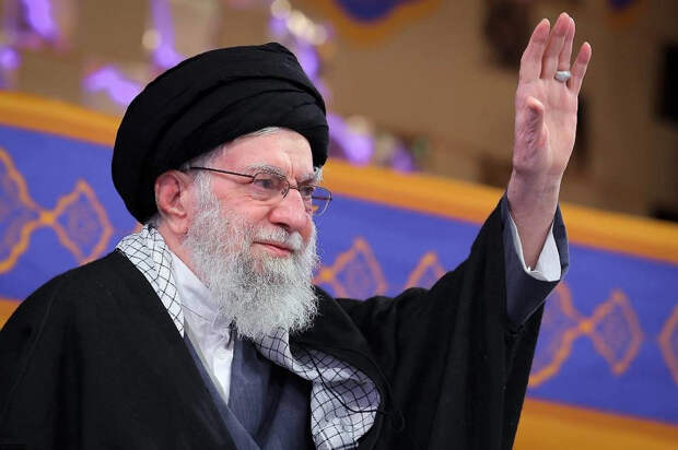 Хаменеи обвинил Трампа в смуте в Иране