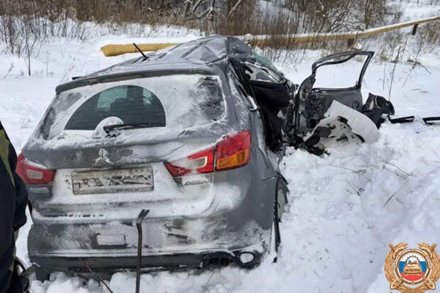ГИБДД: в Тверской области легковой автомобиль попал под электричку