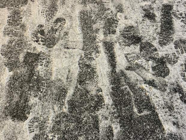 Больше 2 тысяч снежных кубометров вывезли из Петербурга в начале года