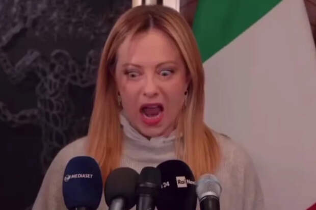 В Сети снова высмеяли странную мимику премьера Италии Мелони