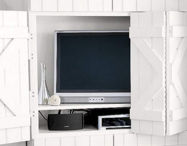 Как спрятать телевизор в интерьере: 29 способов
