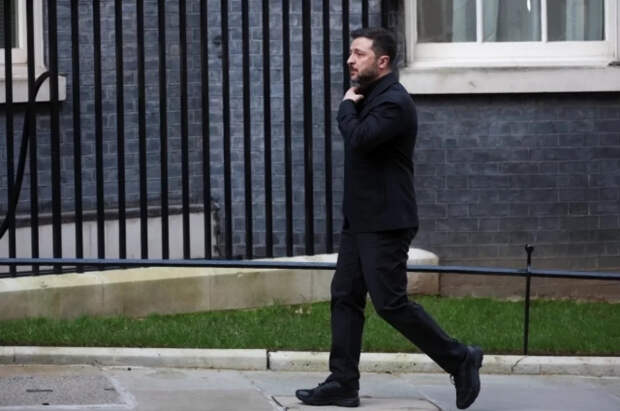 Зеленского унизили в Лондоне, отказавшись встречать с самолета