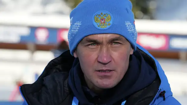 Тренер сборной России по биатлону сдал положительный тест на COVID-19 по прилёте в Пекин