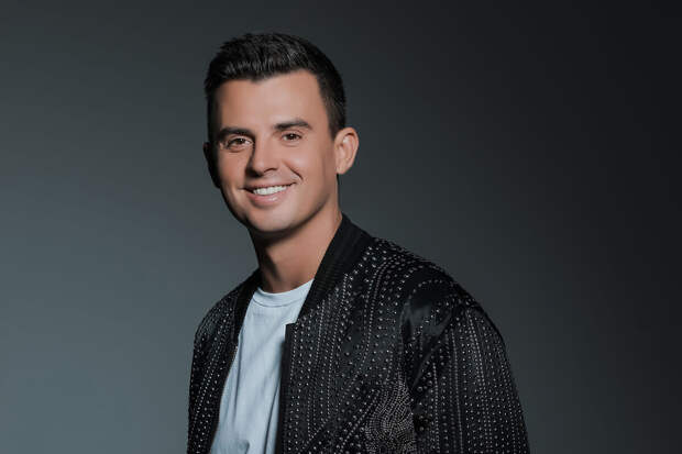 Певец Туриченко раскрыл, что не мог поверить в беременность жены