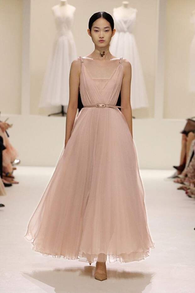 Самая красивая коллекция платьев Dior О них мечтает каждая девушка