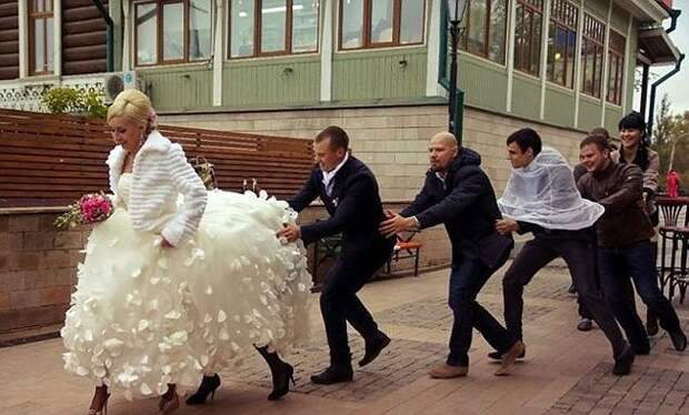 Ах, эти странные русские свадьбы! вадебная фотография, жених и невеста, забавно, смешно, снимки, странные люди, фото, юмор