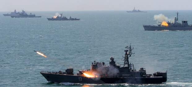 НАТО будет уничтожено: эксперты о потенциальной битве между Россией и альянсом в Черном море