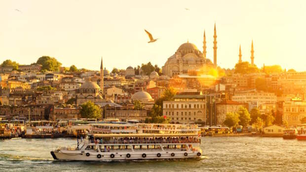 Не менее 2,8 млн россиян посетили Турцию летом 2025 года