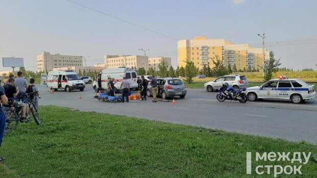 В Нижнем Тагиле иномарка сбила байкера