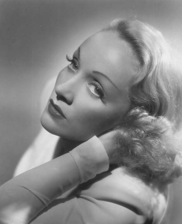 Марлен Дитрих. / Фото: www.listal.com
