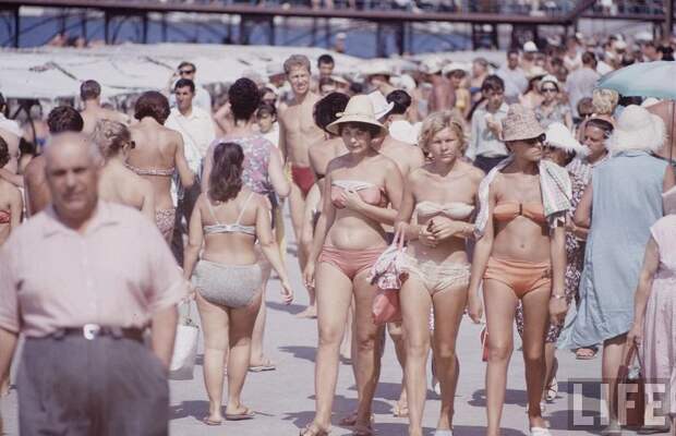 sovietyouth19 Советская молодежь 60 х на пляже: фотографии Билла Эпприджа