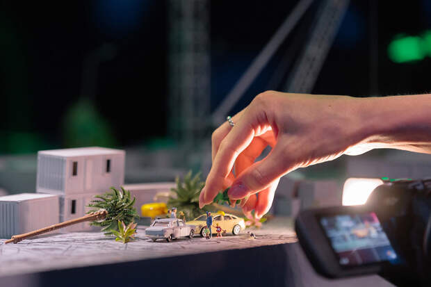 Сцена из спектакля «Вещи и ущи»